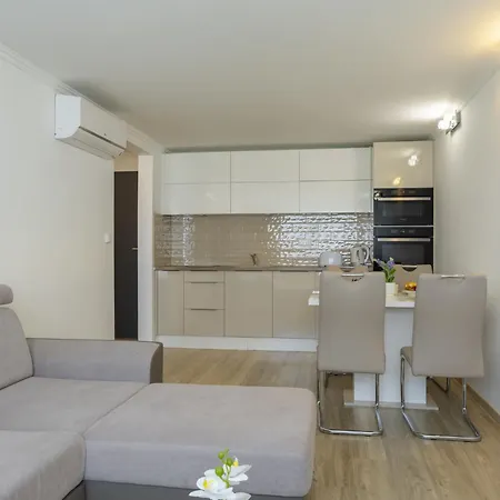 Апартаменты Silver By Interhome Шиофок